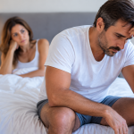 Problemas de erección en un hombre y su impacto en la pareja