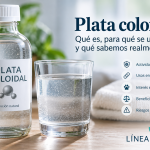 Plata coloidal con frasco y vaso de solución